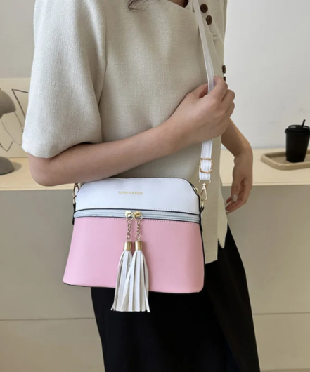 POUCHES