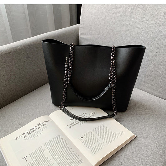 Luxury Women's Tote Bag Wit Chain Strap ZTS 020