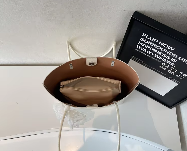 Luxury Tote Bag with Zipper