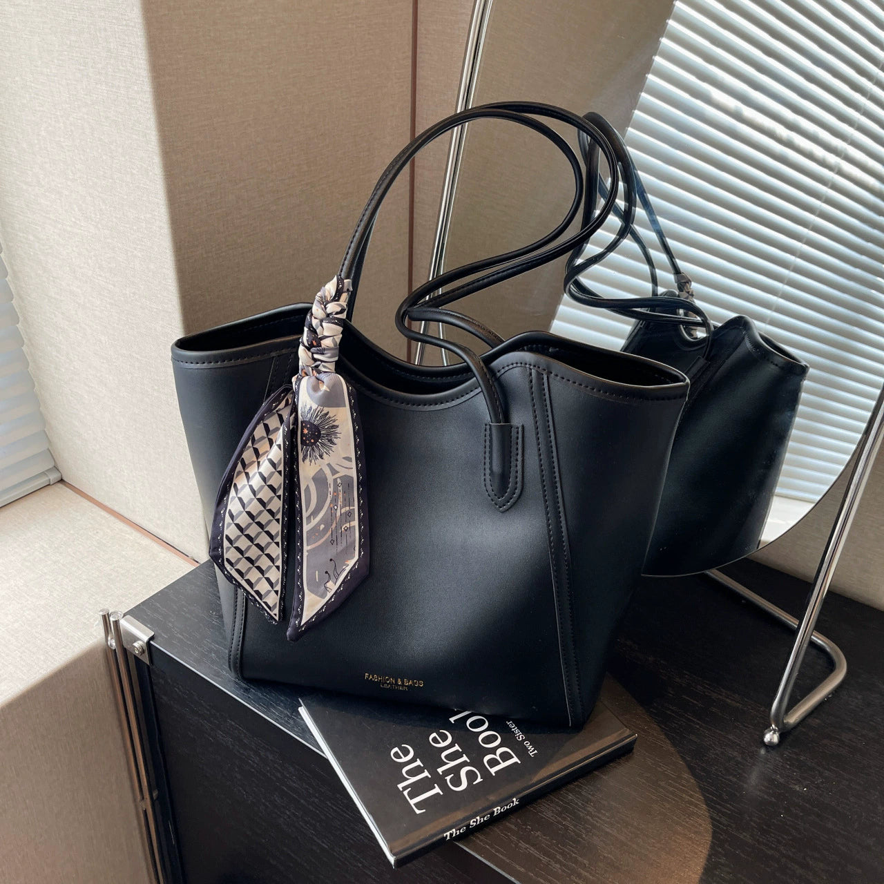 Luxury Designer Handbags Purses With Scarf Decorated ZTS-CR-078