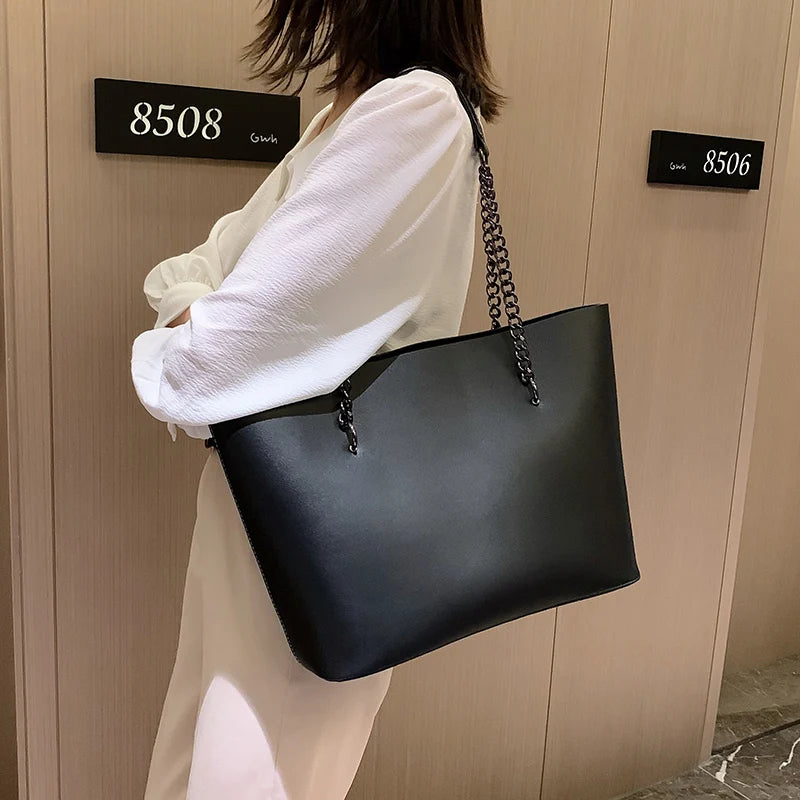 Luxury Women's Tote Bag Wit Chain Strap ZTS 020