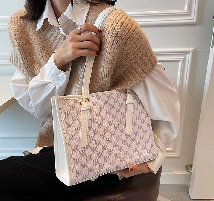 Tote Bag with Zip Closure FashionableZTS-CR056