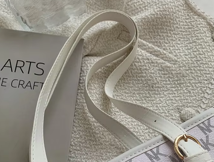 Tote Bag with Zip Closure FashionableZTS-CR056